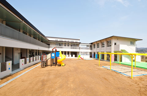 Oこども園園舎_サムネイル3