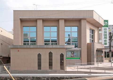 奈良信用金庫学園前支店改修工事_サムネイル4