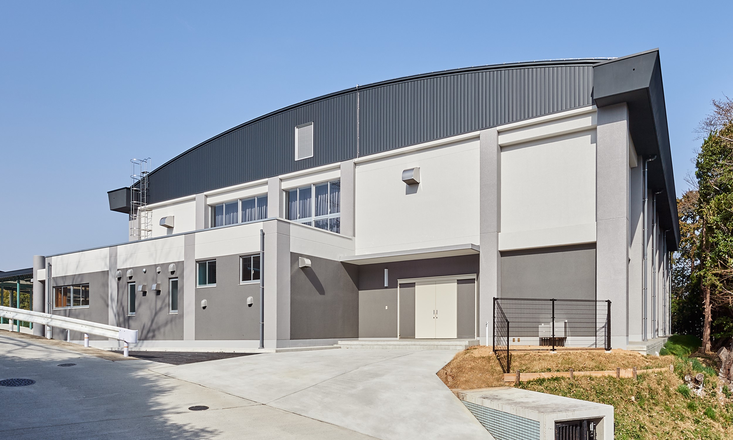 O高校教室棟・屋内運動場_サムネイル3